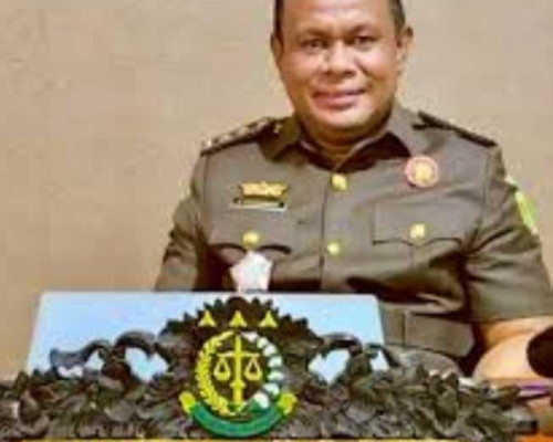 Tersangka Korupsi Setda SBT Diserahkan ke Jaksa Penuntut