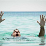 Perahu Terbalik, Dominggus Meninggal