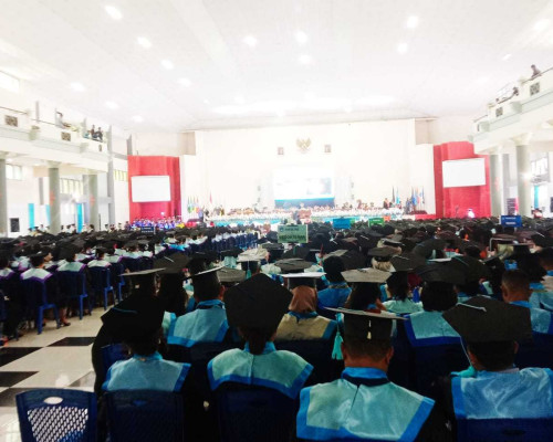 Unpatti Kembali Mengwisudakan 1.804 Sarjana