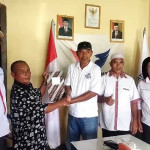 Ambil Formulir di Perindo, Heluth Pastiakn Maju Calon Bupati SBB
