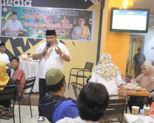 Buka Puasa Bersama Pedagang, Sekkot Ambon: Agama Mengajarkan untuk Tolong Menolong