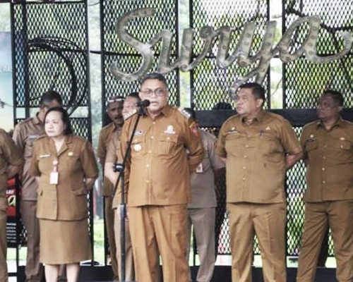 Mulai Bertugas, Kaya Minta Dukungan Pegawai