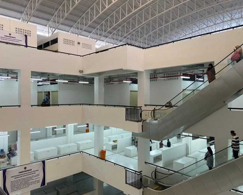 Pasar Megah Tapi Sepi, Pedagang : Gusur Semua Pasar Apung