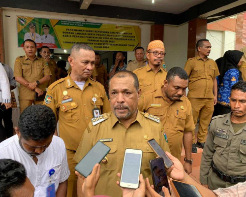 Bupati SBT Ingatkan ASN Harus Netral di Pilkada