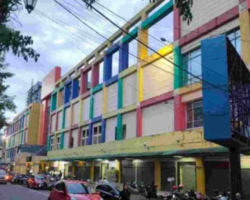 PT MM Naikan Harga Sewa, Pedagang Amplaz Memilih Mogok