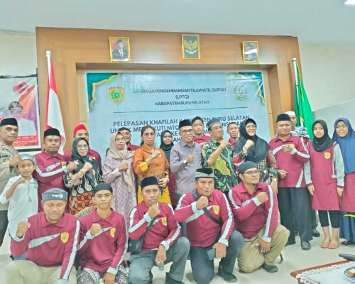 Sekda Lepas  Kontingen Bursel untuk  MTQ Ke - XXX Tingkat Provinsi Maluku