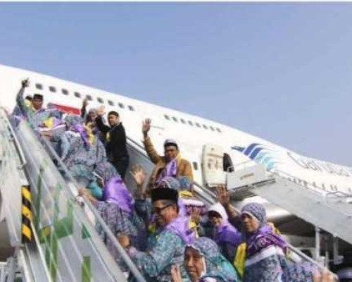 900 JCH Maluku Diberangkatkan Menuju  Jeddah
