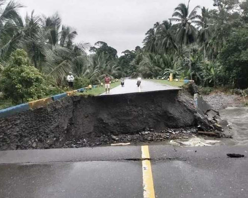 Banjir dan Longsor Kepung Malteng