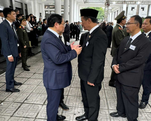 Mentan Amran Berbincang Serius dengan Perdana Menteri Vietnam Pham Minh Chinh