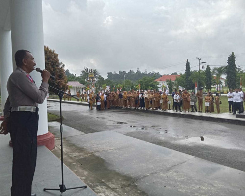 Soulisa Minta ASN Pemkab Bursel Tertib Berlalulintas