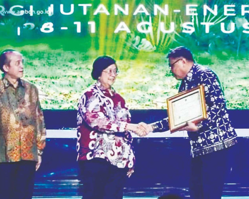 Pemkot Kembali Terima Penghargaan dari Kementeria LHK