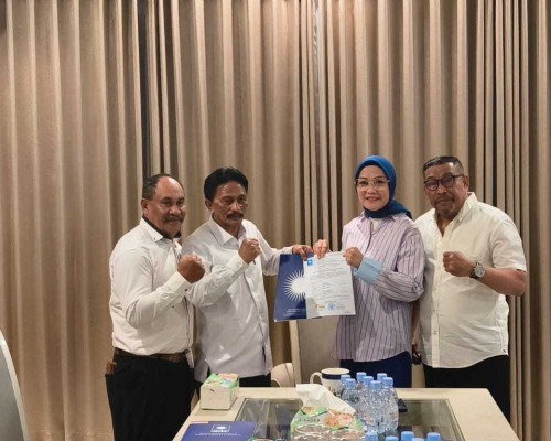 Asri-Selfinus Terima Rekomendasi PAN