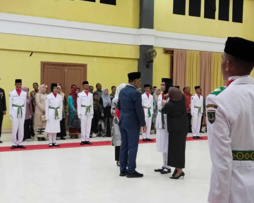 Hadiri Pengukuhan Anggota Paskibra,Bupati SBT Bilang Ini