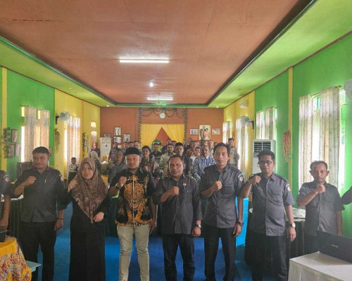Tingkatkan Kapasitas SDM Panwascam, Bawaslu Bursel Gelar Rakernis