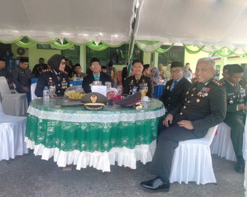 Pjs  Bupati Bursel Hadiri Peringatan HUT TNI ke 79 di Makodim Namlea