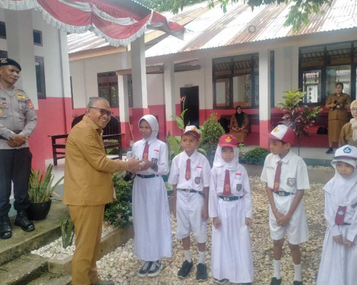 Uji Coba Makan  Gratis di Bursel Sukses Digelar 