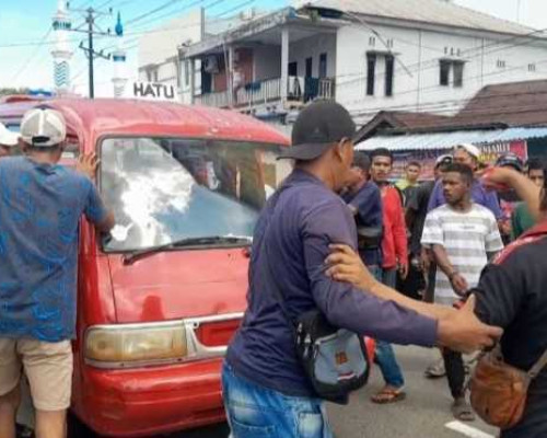Demo Sopir Angkot Hunuth Nyaris Ricuh, Protes Jalur Hattu Terobos Wilayah Waiheru