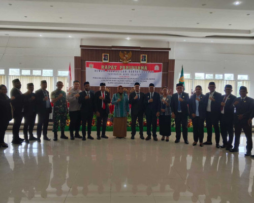 Hadiri Paripurna , Penetapan Calon Bupati Terpilih, Safitri Titip Bursel Untuk La Hamidi dan Selsily