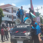 Ratusan Mahasiswa Demo Tolak Efesiensi Anggaran