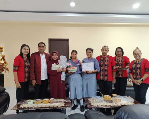 Siswa SMAN 4 Ambon Raih Prestasi di Tingkat Internasional 