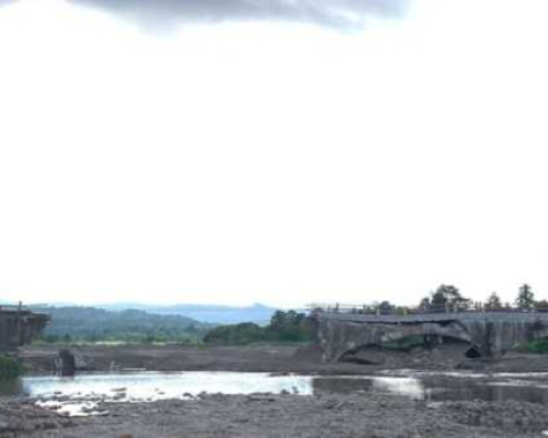 Diguyur Hujan, Jembatan Wai Mer Putus Total