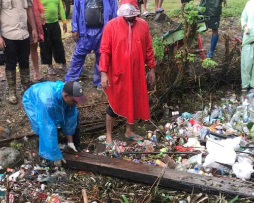 Pemkab Bursel Normalisasi Drainase Antisipasi Banjir di Musim Hujan
