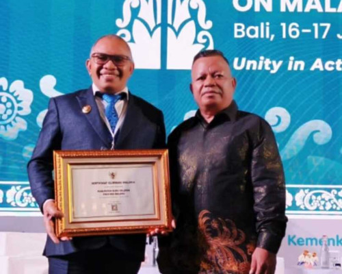 Pemkab Bursel Terima  Penghargaan Sertifikat Eliminasi Malaria 