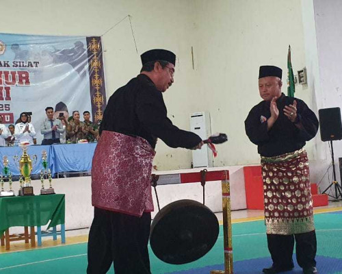 Lewerissa Buka Kejurda Pencak Silat Gubernur Cup 2025