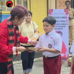 86 Siswa SDN 8 Ambon Terima Beasiswa PIP, Mercy Barends Ingatkan Pentingnya Pemanfaatan Yang Benar