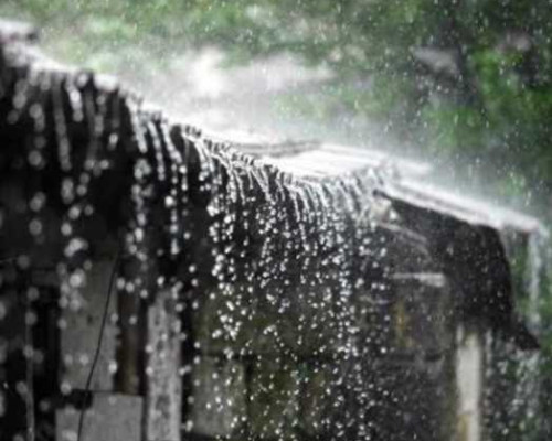 Maluku Bakal Dilanda Hujan Deras dan Angin Kencang Sepekan