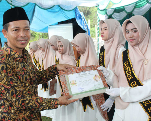 Wisuda Tahfidz Perdana di SMA Muhammadiyah Sepa, 34 Siswa Ukir Prestasi Qur’ani