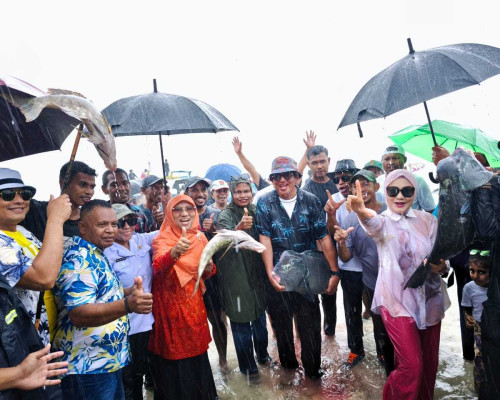 Saadiah Uluputty Hadiri Acara Wer Warat, Festival Pesona Meti Kei 2025 di Maluku Tenggara