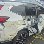 Sopir Mabuk, Truck Sampah DLHP Ambon Hantam Mobil CR-V