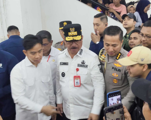  Wakil Presiden RI Gibran Rakabuming Raka Tinjau Langsung Pasar Mardika di Ambon