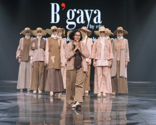 B’gaya by Efie Angkat Warisan Maluku Lewat Koleksi "Kala Rempah" di Dua Panggung Nasional