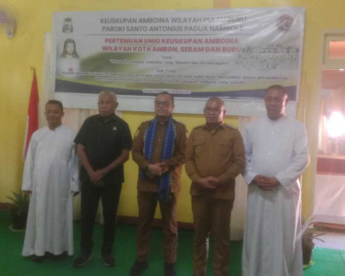 Buka Kegiatan Union Keuskupan Amboina, La Hamidi Ajak Umat Katolik Berpartisipasi Bangun Bursel 