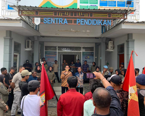 Revitalisasi Satuan Pendidikan di SBT Tidak ada Masalah