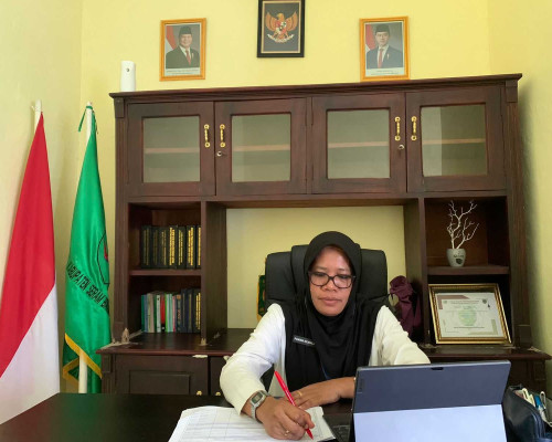 Pastikan Pelayanan Kesehatan, Kadikes SBT Datangi Sejumlah Puskesmas