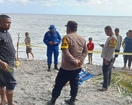 Jasad Pria Ditemukan Mengapung di Pantai Sepa