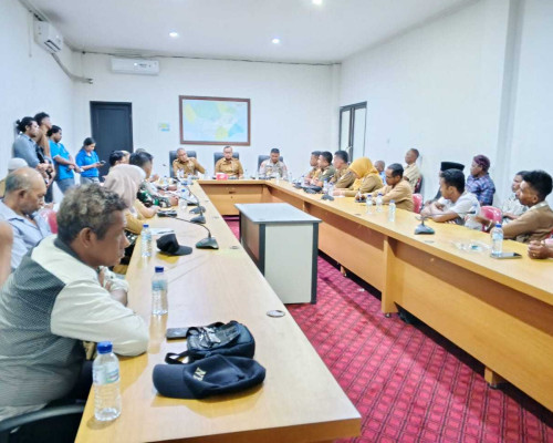 Antispasi Penambang Hijrah Pasca Penertiban Gunung Botak ,Pemkab Bursel Gelar Rapat Bersama