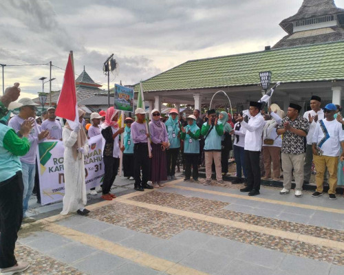 Pawai Ta’aruf MTQ XXXI Satukan 17 Kecamatan Maluku Tengah