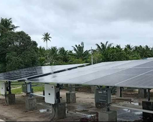 PLTS Beroperasi, Warga Desa Ujir Kini Rasakan Terang di Malam Hari